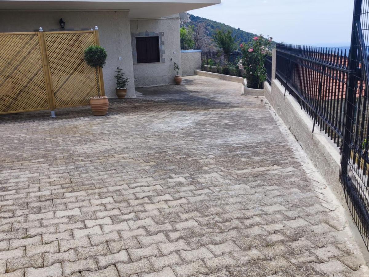 Fioravante Argostoli  Luaran gambar